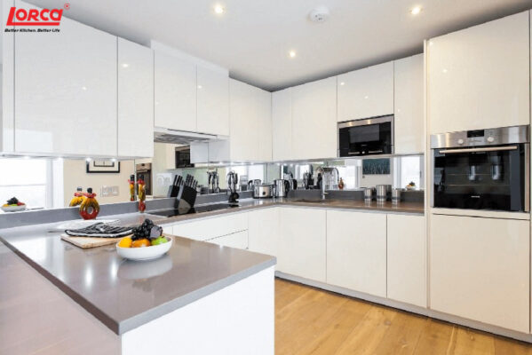 Meo-khu-mui-cho-phong-bep