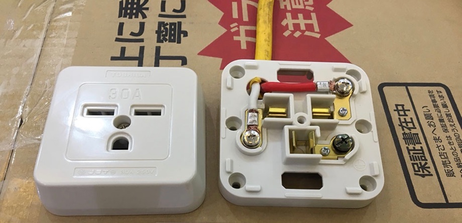 Các loại ổ cắm điện cho bếp từ