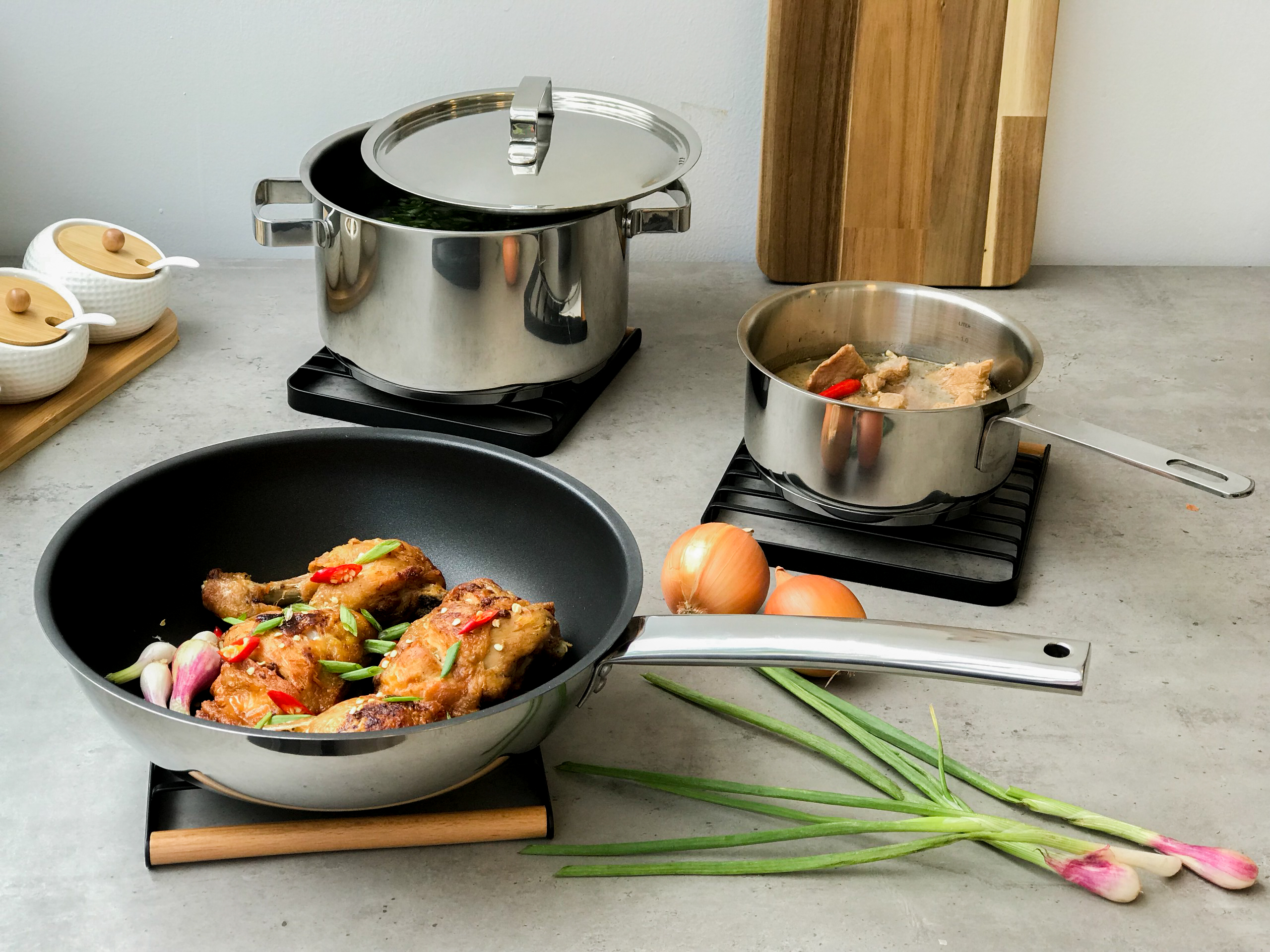 Cách vệ sinh đáy nồi chảo