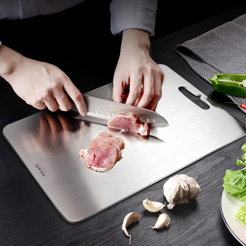 Hướng dẫn bạn sử dụng thớt đúng cách và cách chọn phân biệt màu sắc của thớt