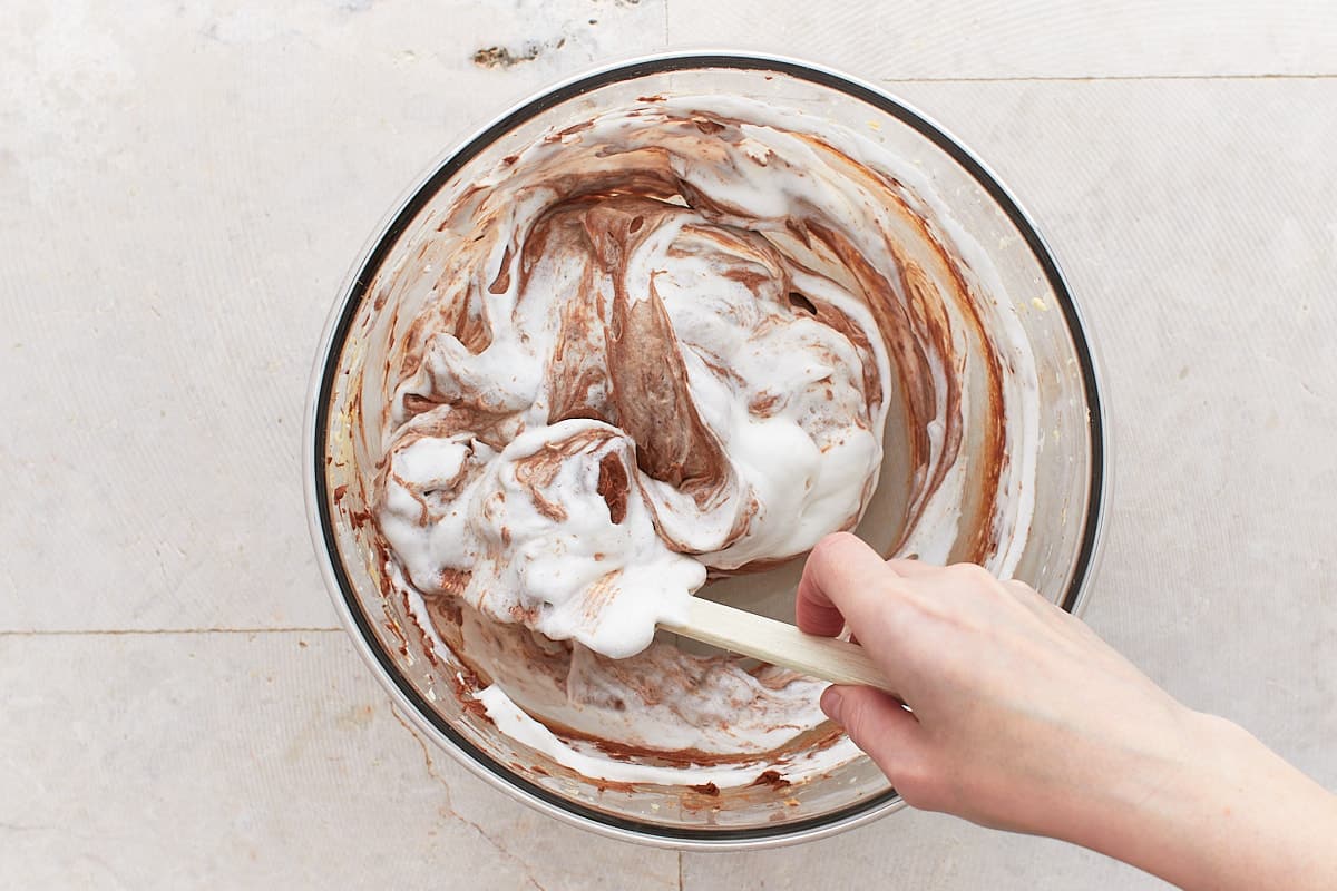 cách làm bánh Sacher Torte chuẩn hương vị Áo