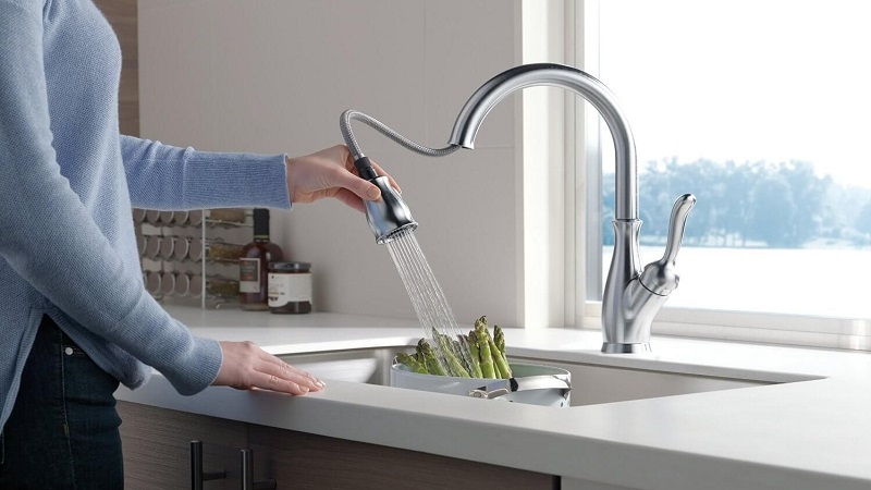 Ưu nhược điểm của vòi rửa bát cần rút