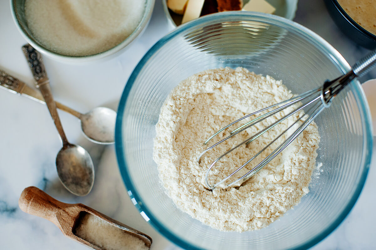 cách làm bánh muffin chuối với nồi chiên không dầu