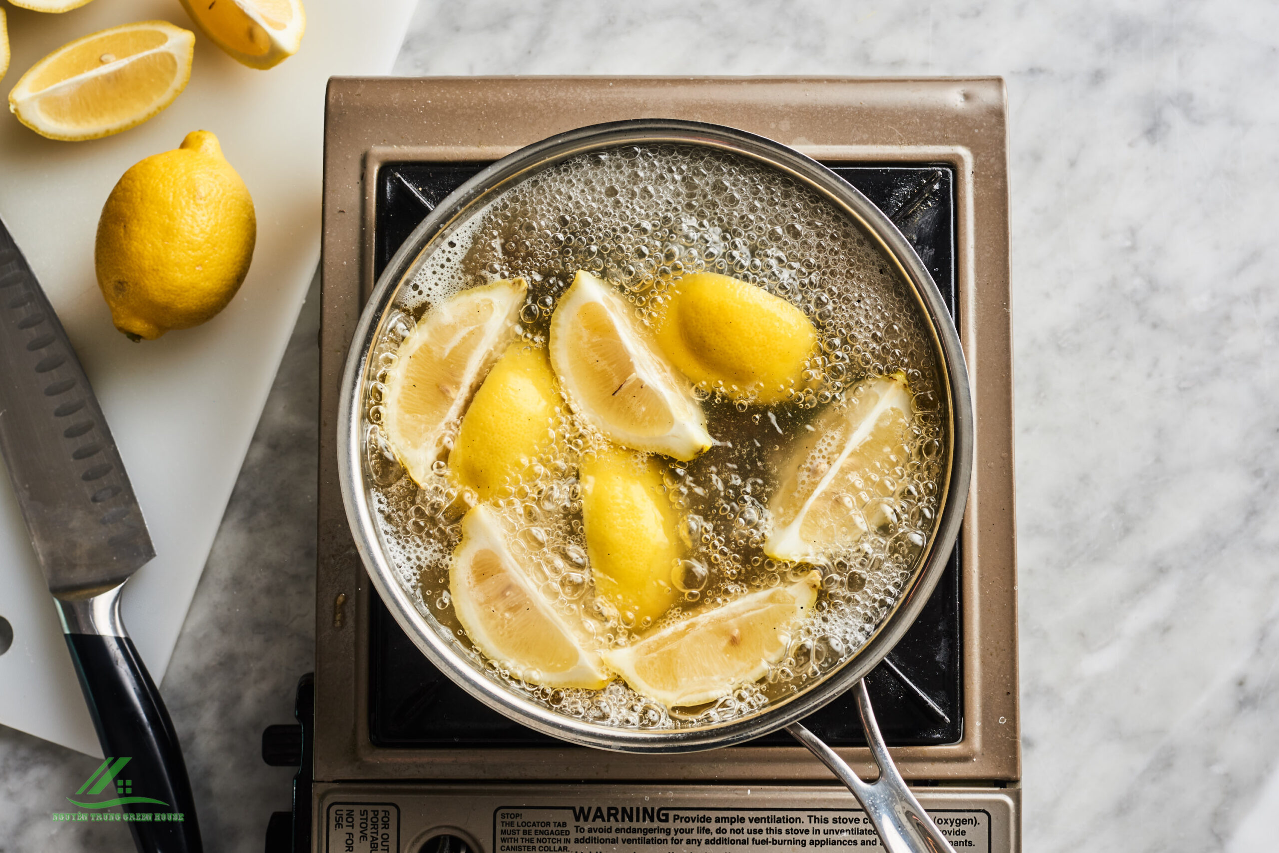 Bí quyết tẩy sạch nồi nấu bếp gas đen xì