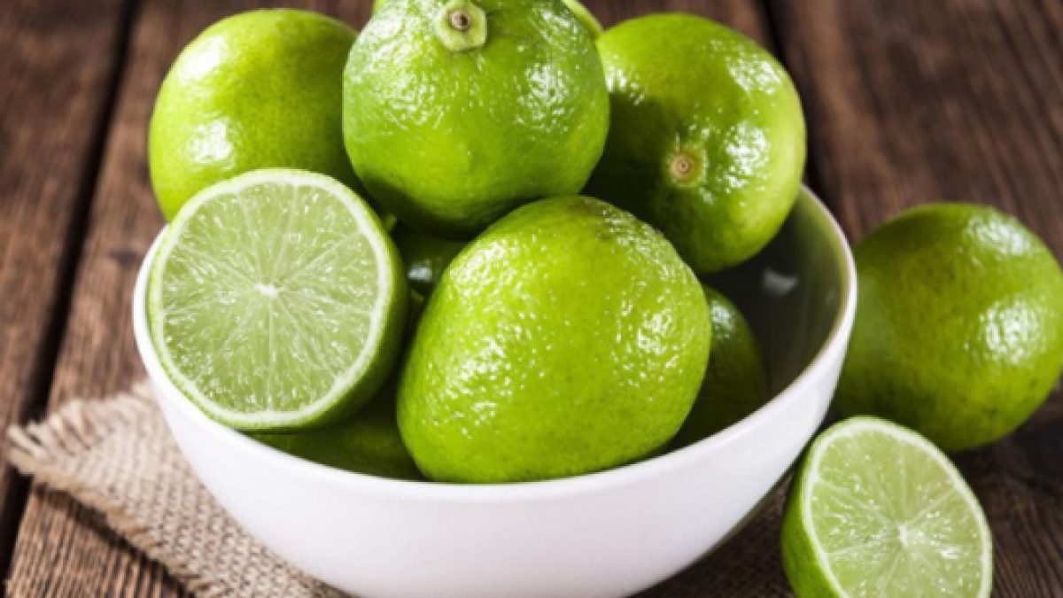 Cách vệ sinh hộp nhựa đựng thức ăn