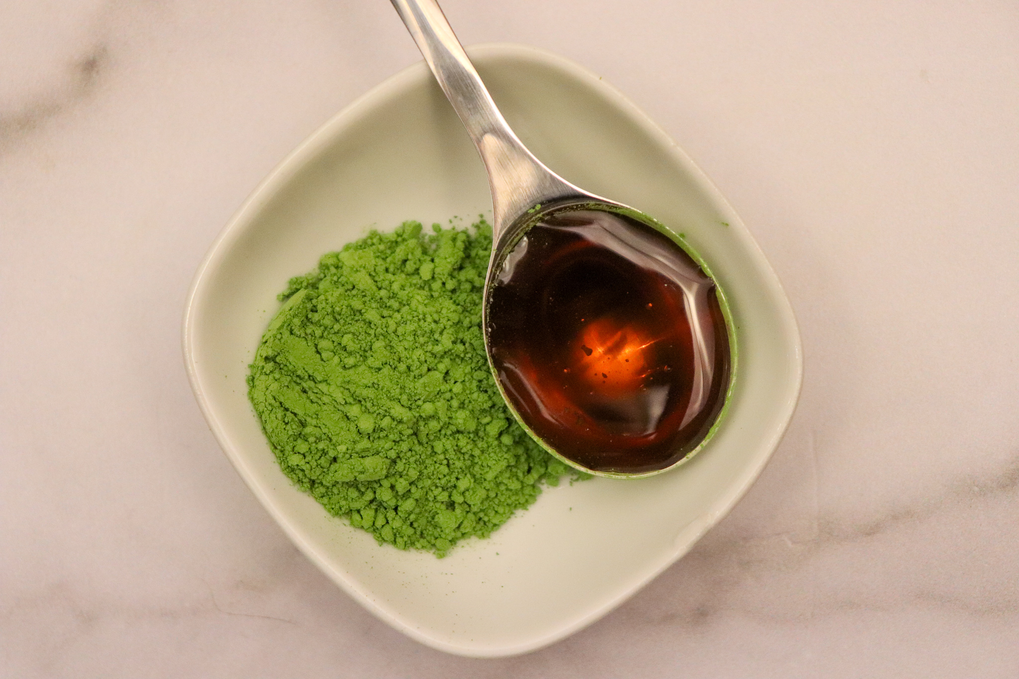 cách trị sẹo thâm bằng mật ong