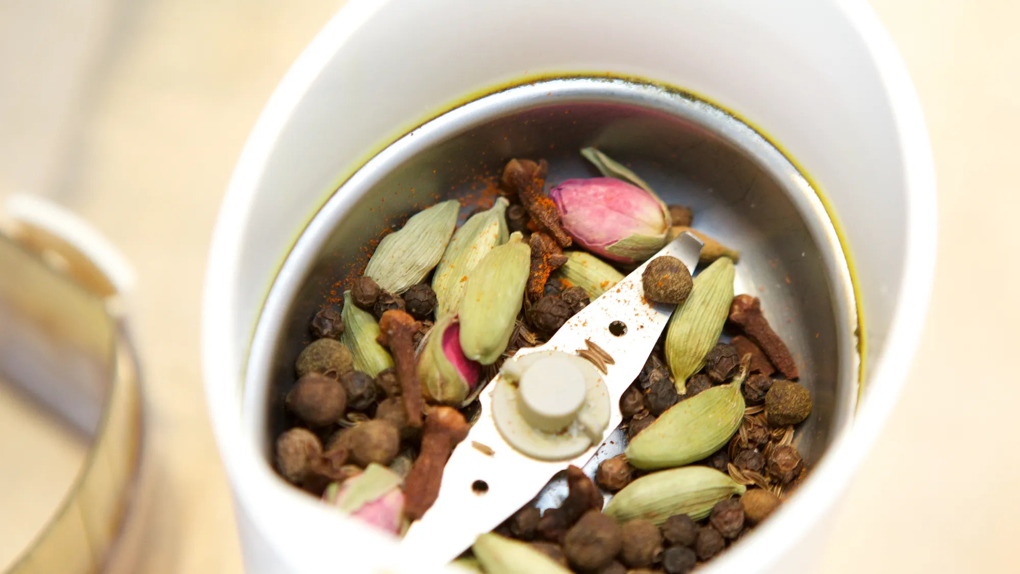 những thực phẩm nên hạn chế cho vào máy xay sinh tố