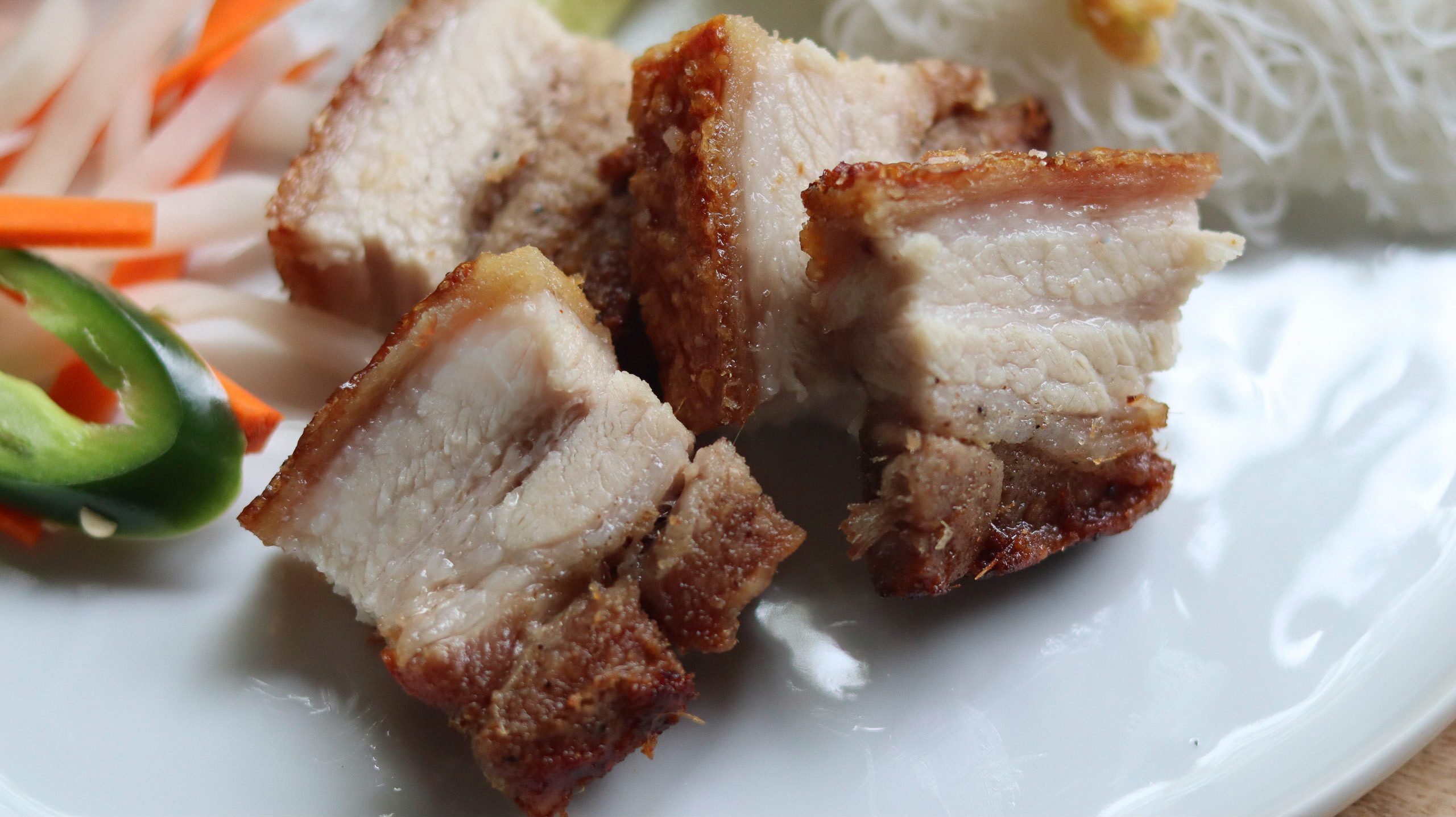 làm thịt ba chỉ chiên sả ớt bằng nồi chiên không dầu
