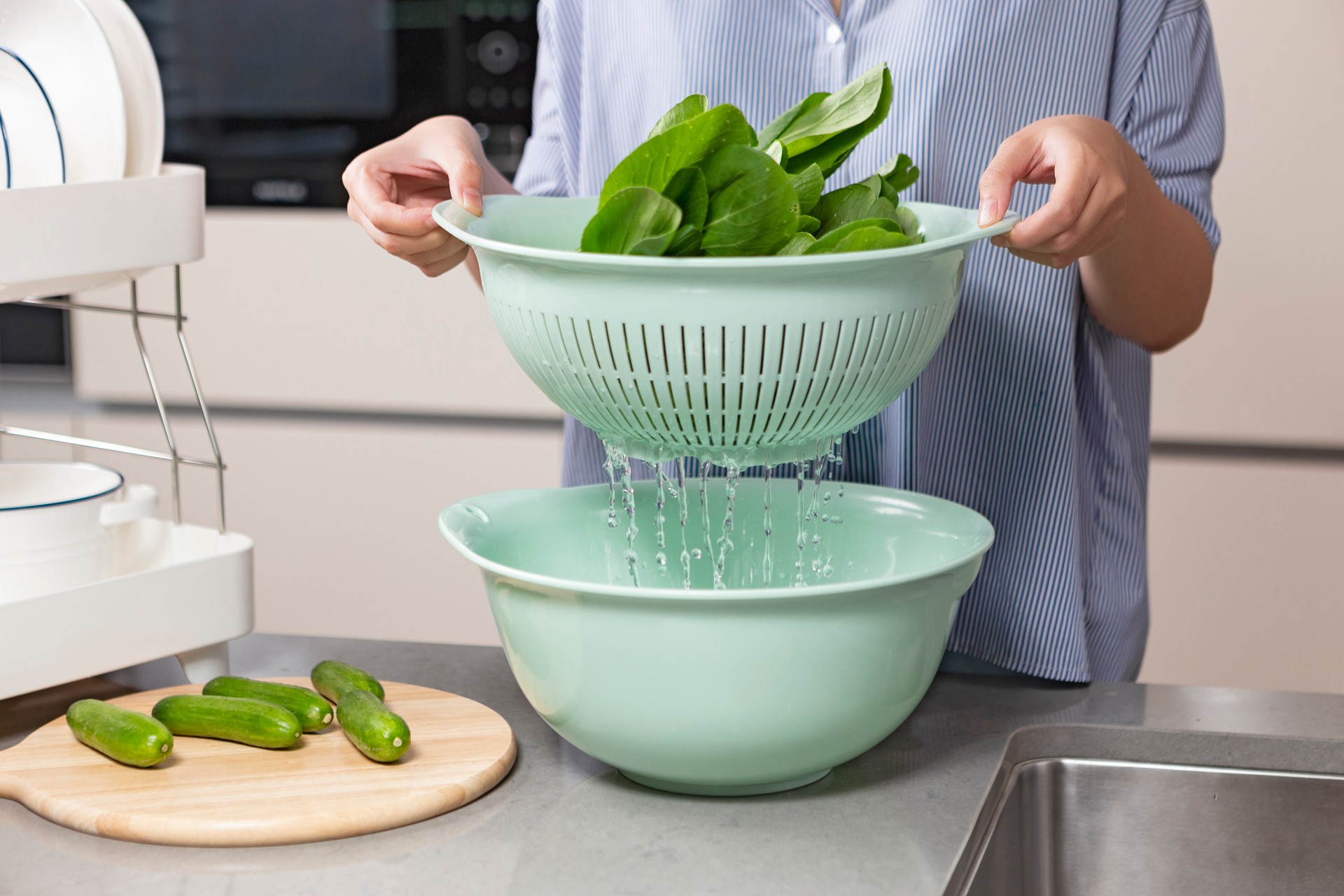 9 dụng cụ nấu nướng ngày tết cần được thay mới