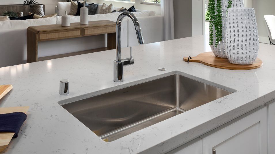 Có nên lắp đặt chậu rửa bát âm bàn đá hay không