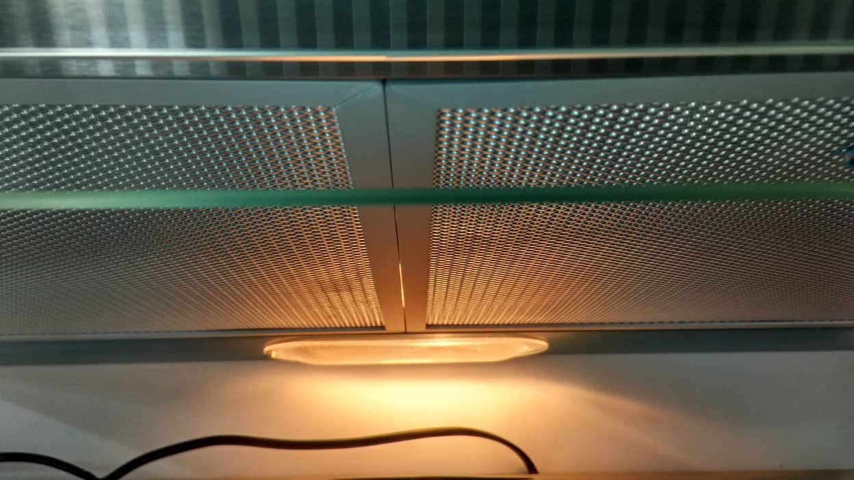 Nguyên nhân và cách khắc phục máy hút mùi mất nguồn không vào điện