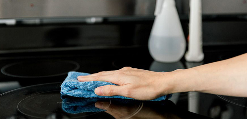 Những điều cần tránh với mặt kính bếp từ