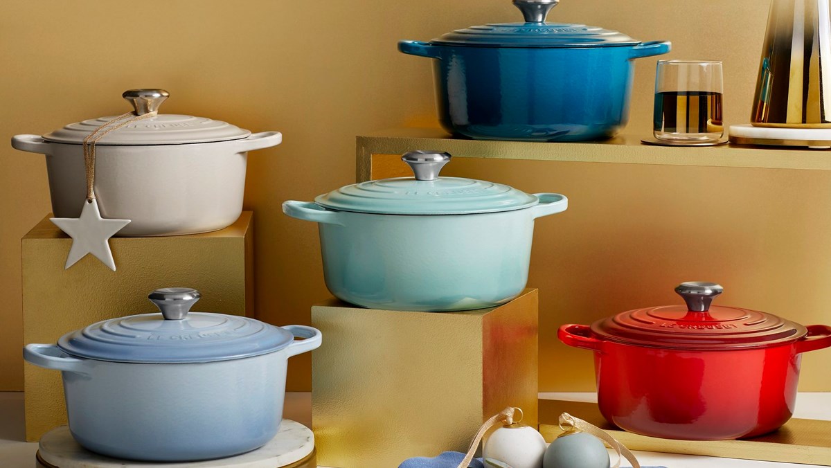 Sự khác biệt giữa nồi gang thô và nồi gang tráng men