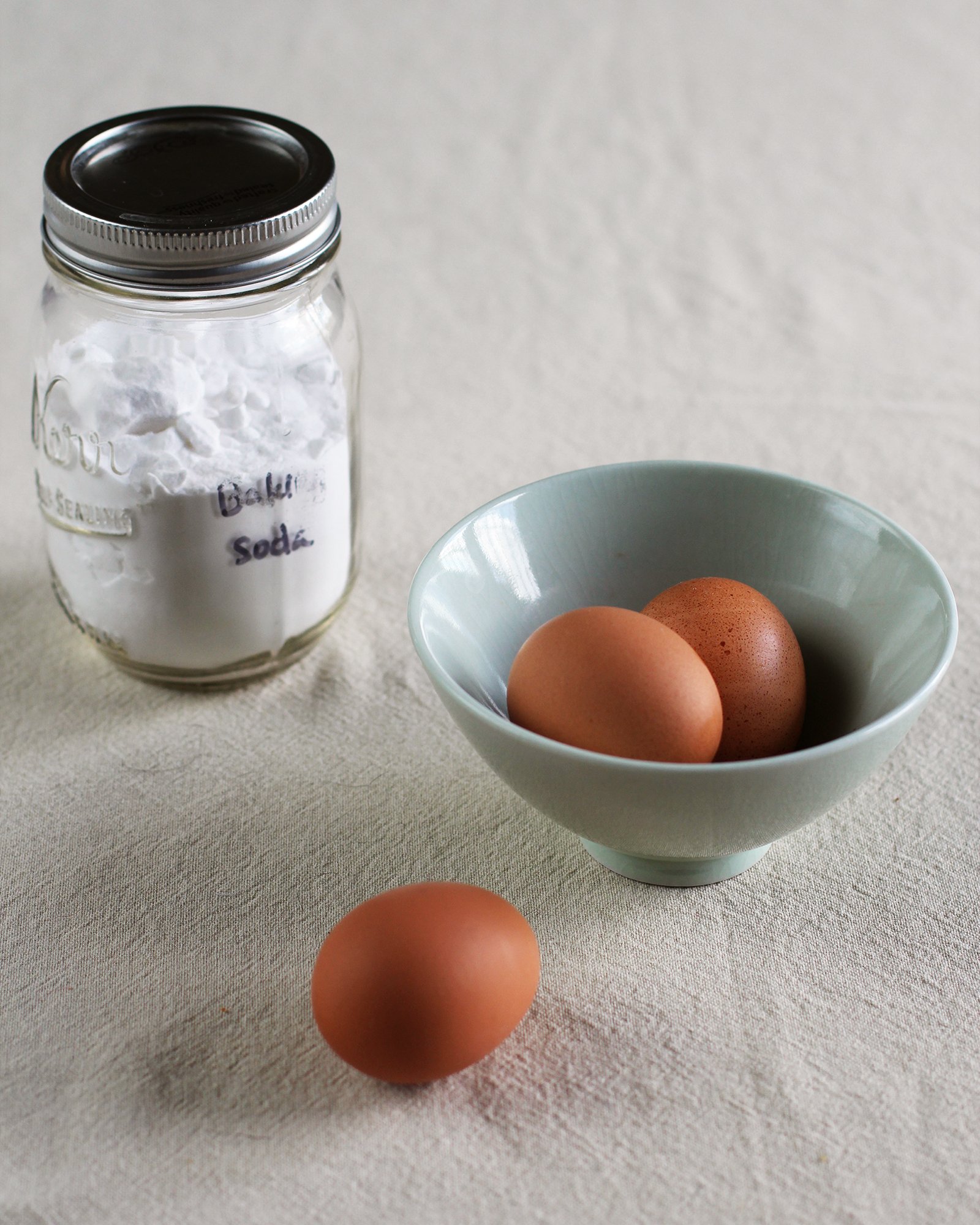 cách khử mùi tanh của trứng