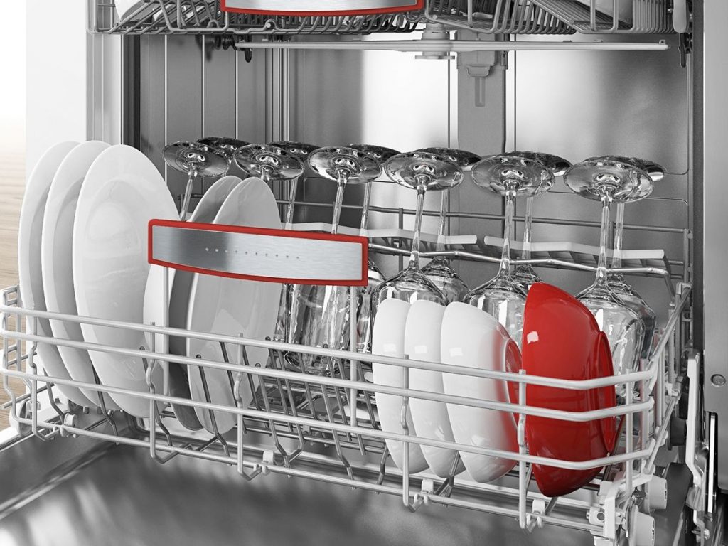 Cách sắp xếp bát đĩa vào máy rửa bát