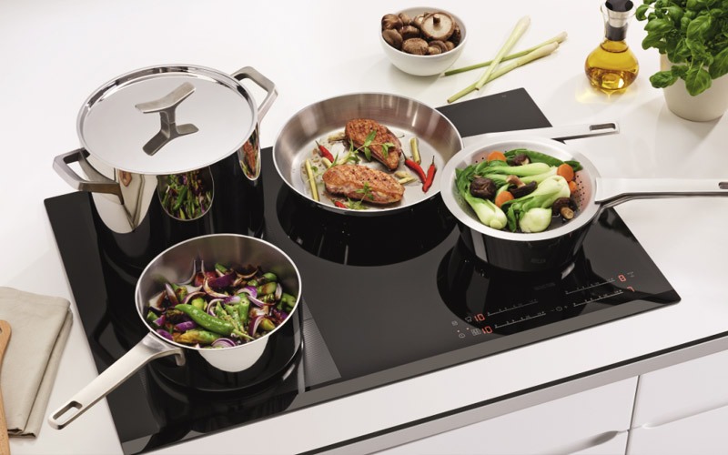 3 nguyên nhân bếp từ xuất hiện chữ U nhấp nháy
