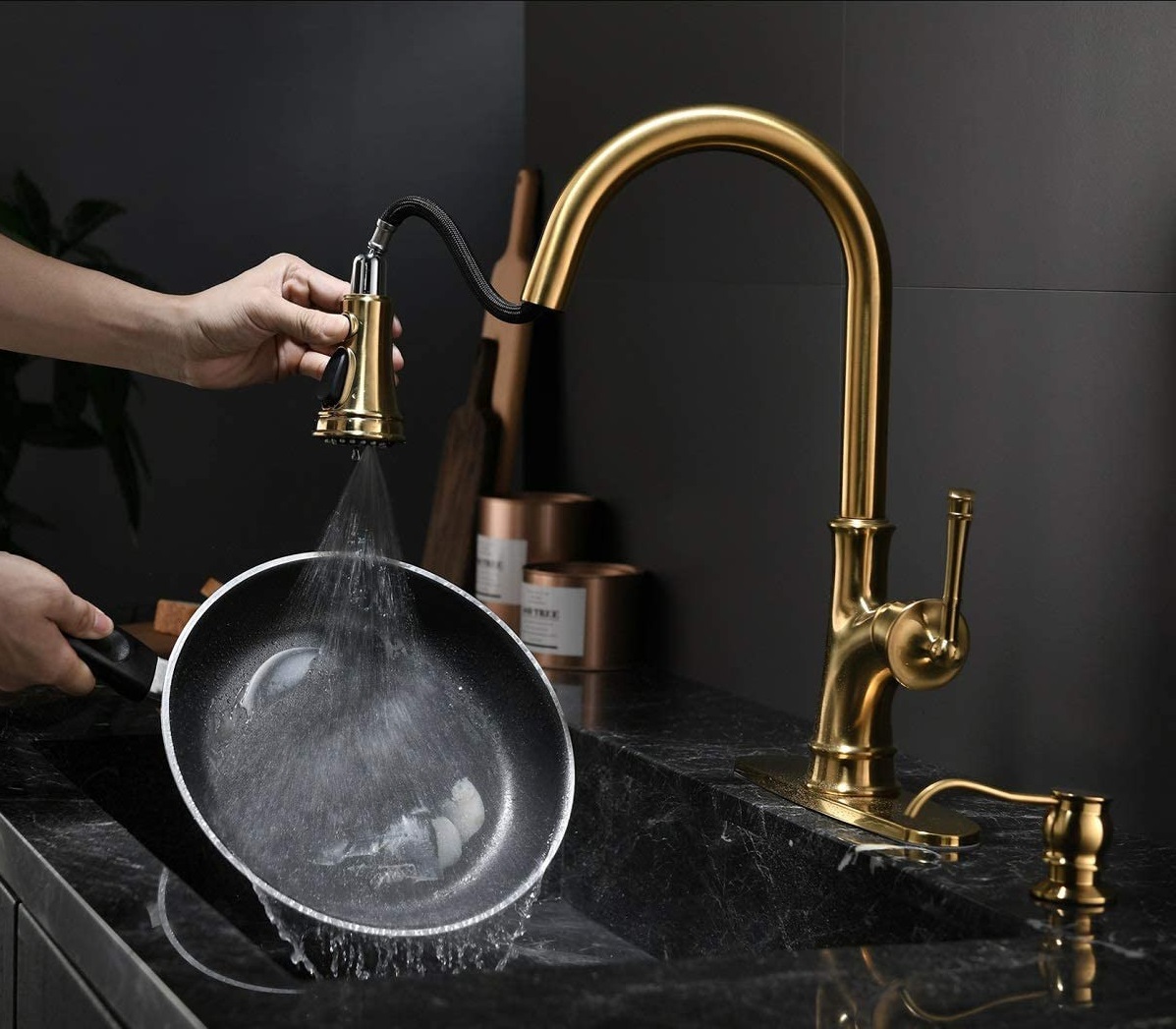 Vòi rửa bát nóng lạnh gắn chậu là gì