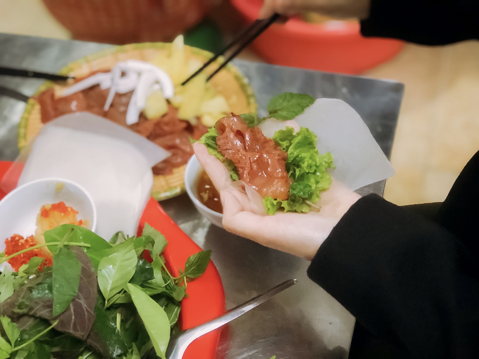 cách làm nộm sứa đỏ chấm bỗng và mắm tôm tuyệt ngon