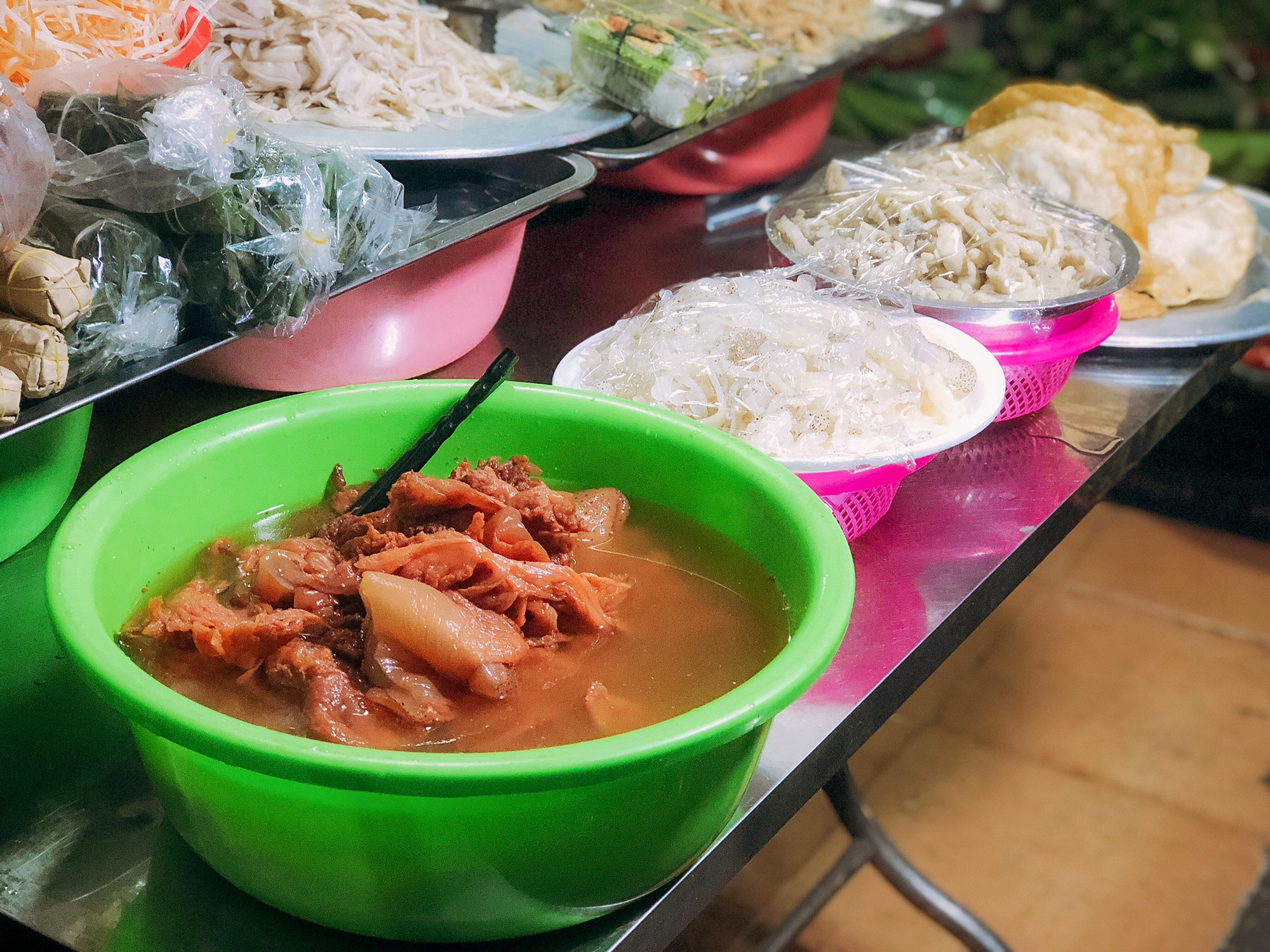 cách làm nộm sứa đỏ chấm bỗng và mắm tôm tuyệt ngon