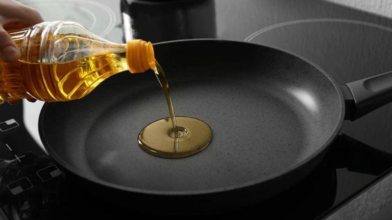 Nguy cơ gây hại sức khỏe do sử dụng chảo chống dính sai cách