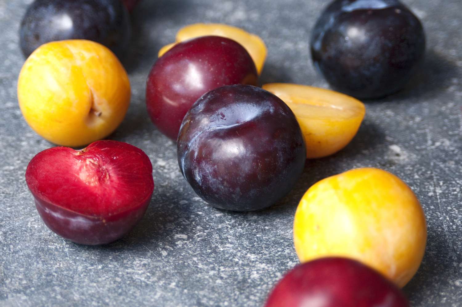 cách chọn mận đầu mùa ngon