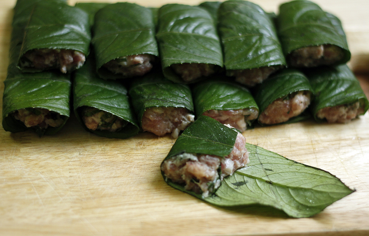 cách làm chả lá xương sông