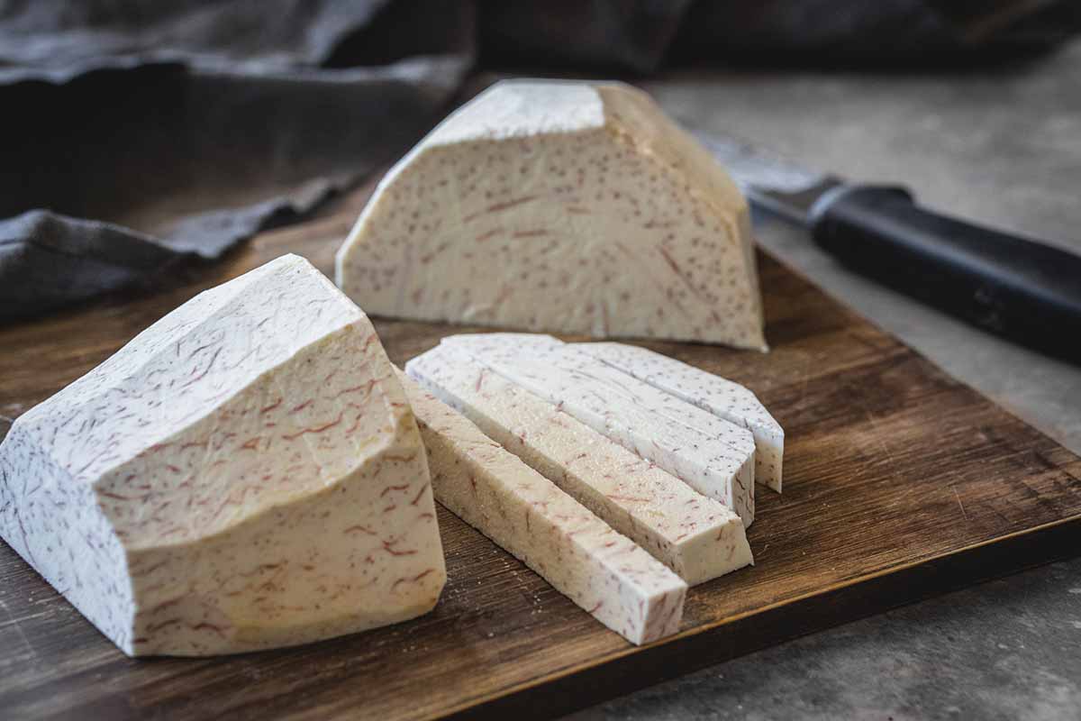 bí quyết gọt khoai môn không bị ngứa tay