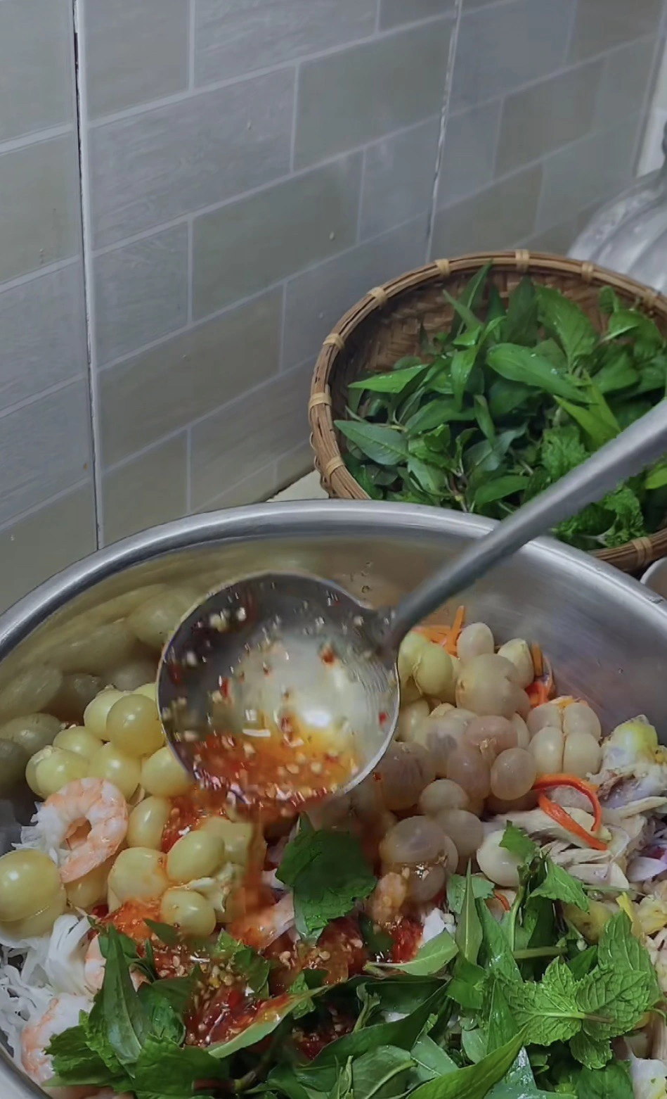 cách làm gỏi gà bòn bon