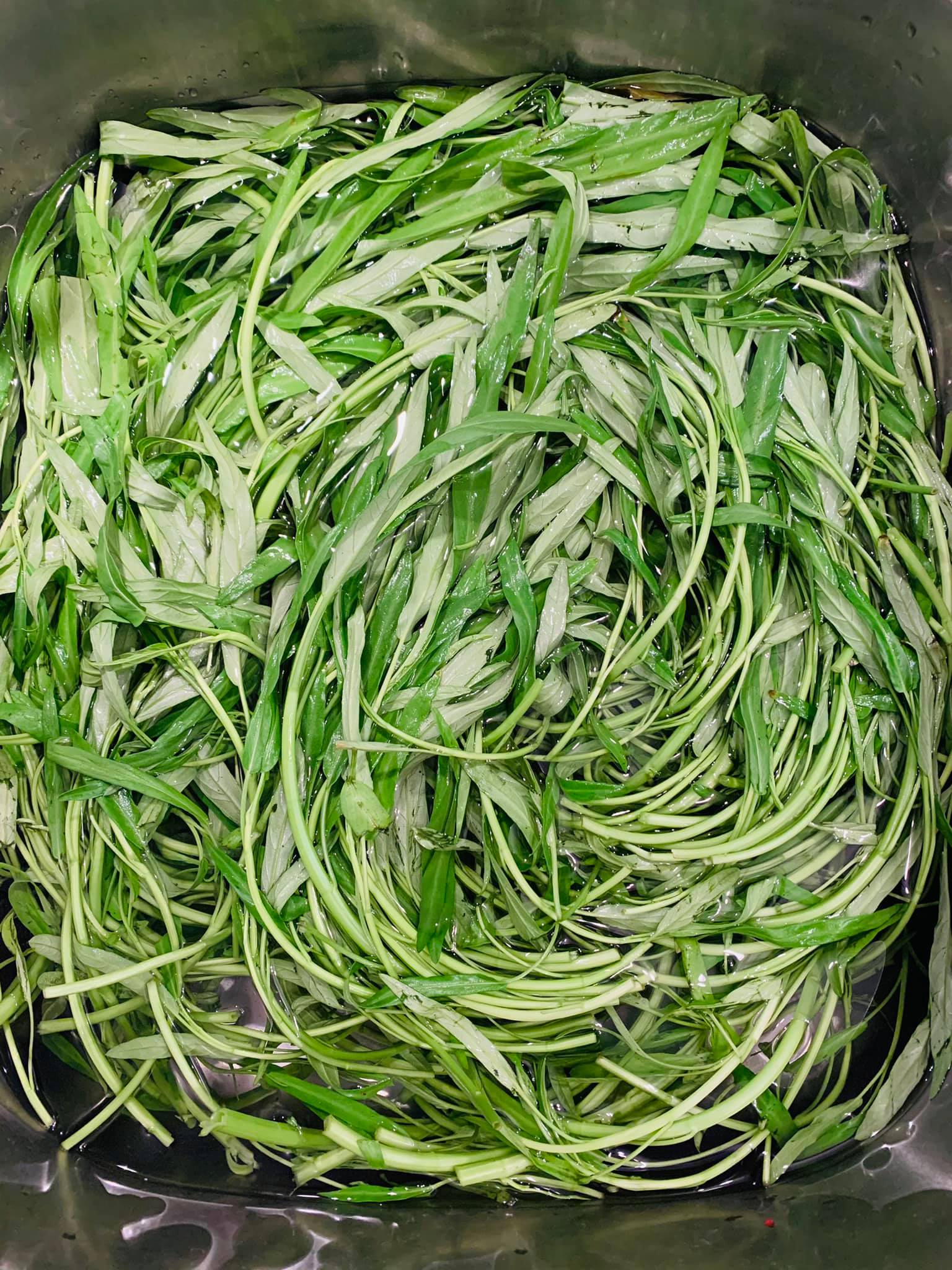 cách làm nộm rau muống với mẻ