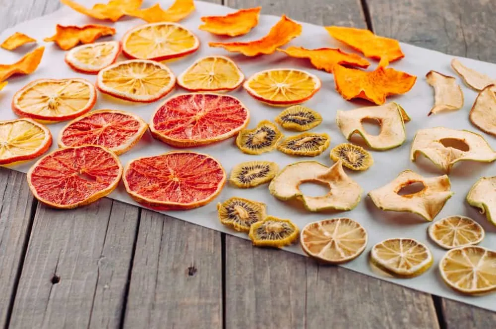 làm nước detox giải nhiệt