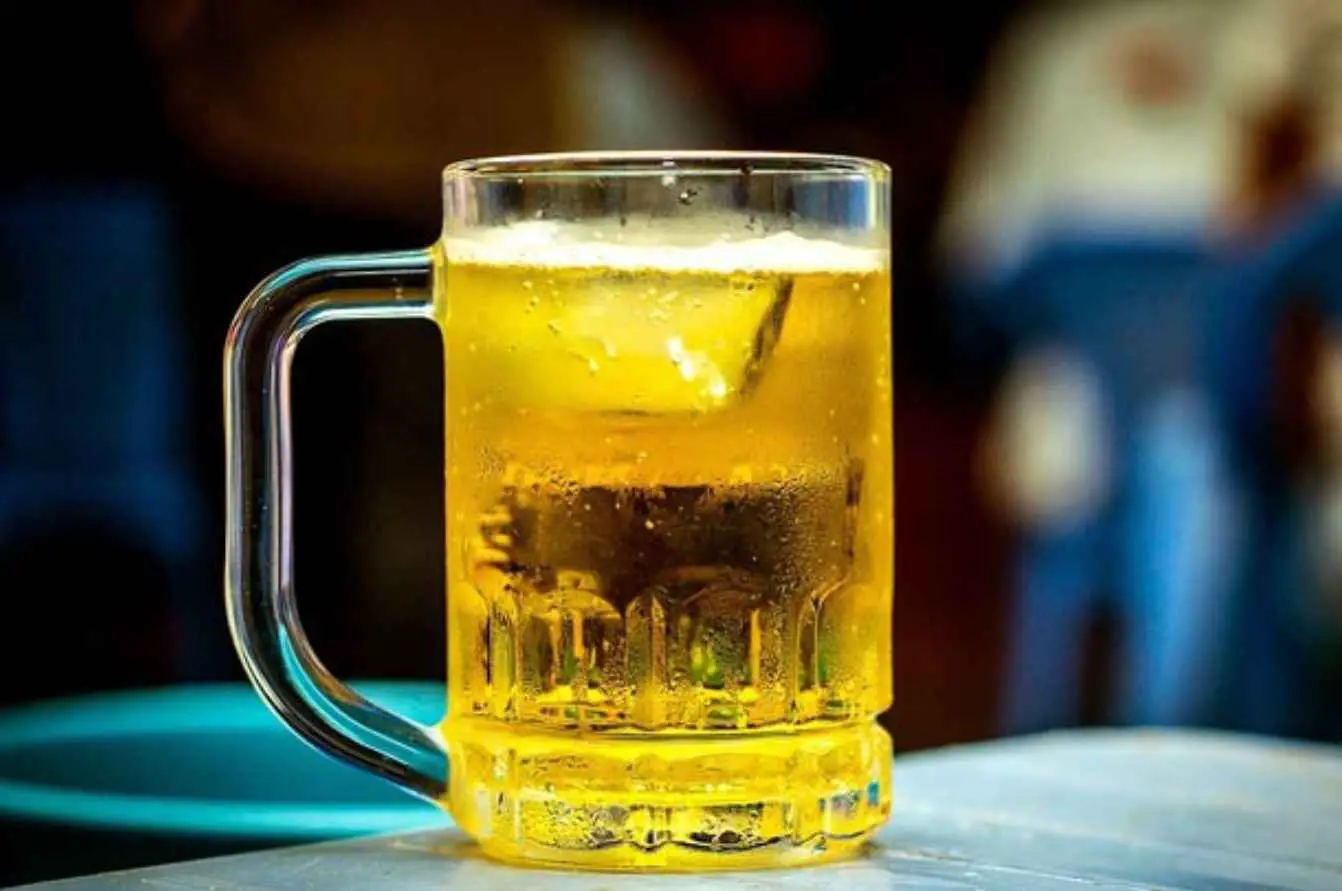 mẹo làm lạnh bia siêu nhanh