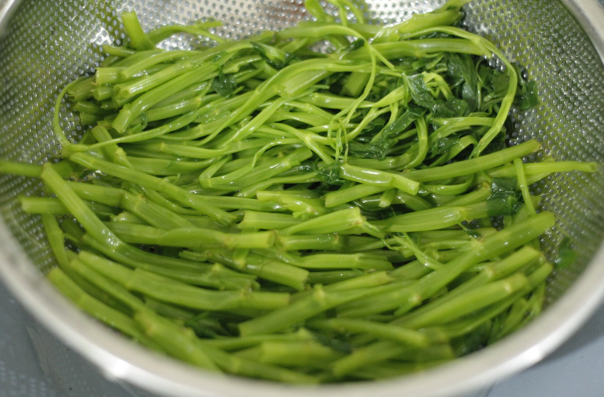 cách làm nộm rau muống chay