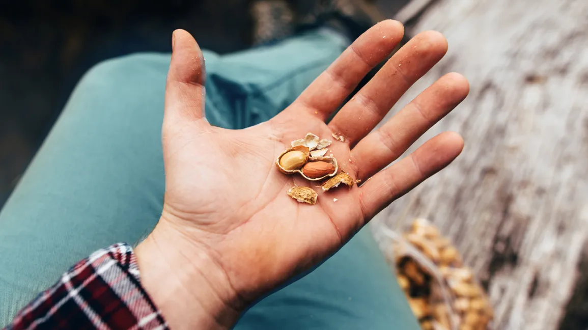 mẹo tẩy sạch nhựa mít trên dao và tay