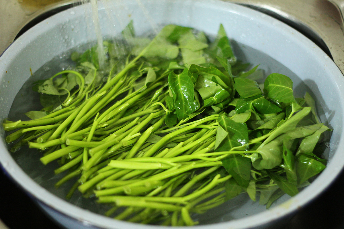 cách làm nộm rau muống chay