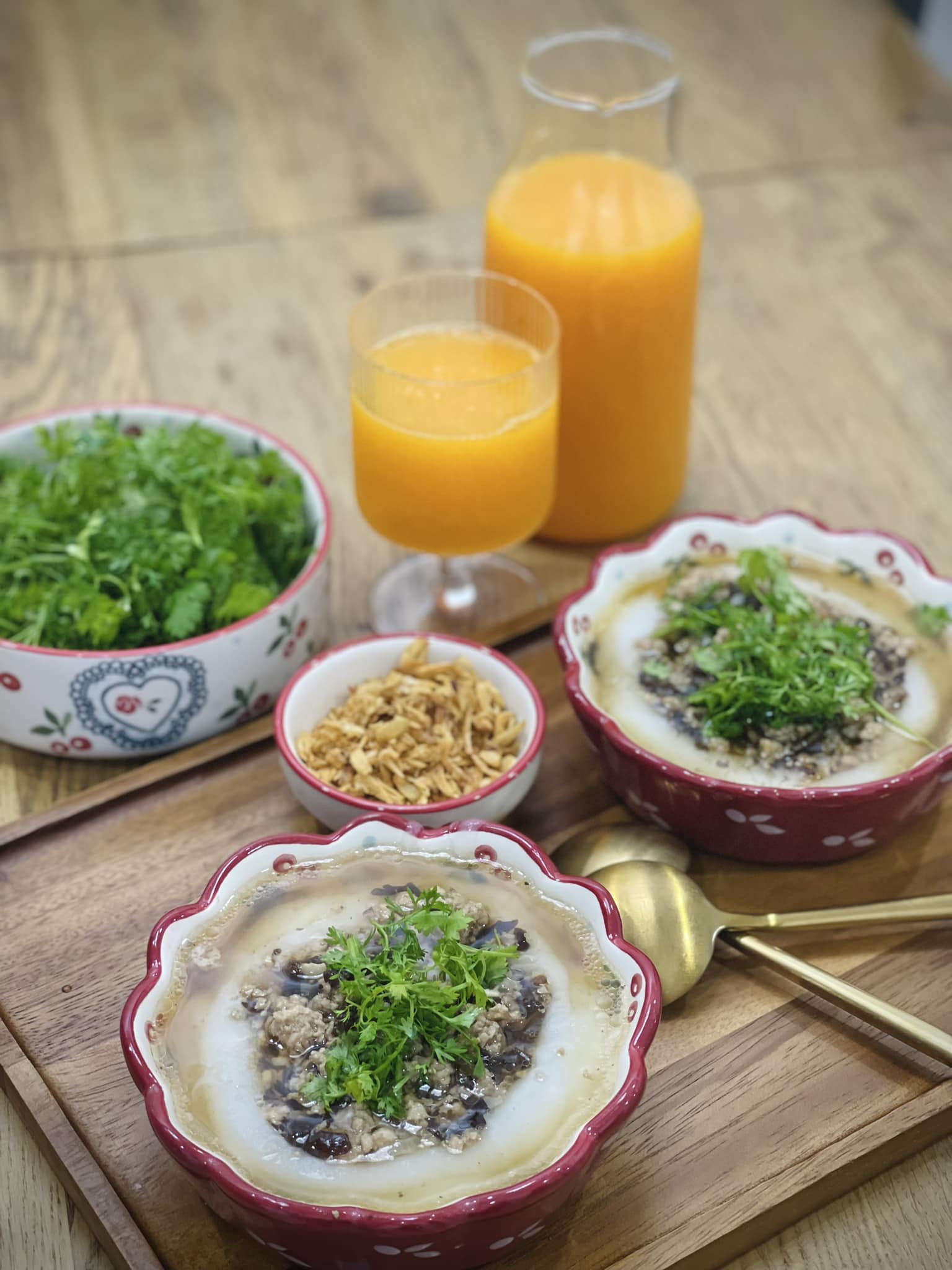 ưng ăn vào lại có tác dụng giải nhiệt, kích thích vị giác. Học ngay cách làm bánh đúc nóng chuẩn vị Hà thành