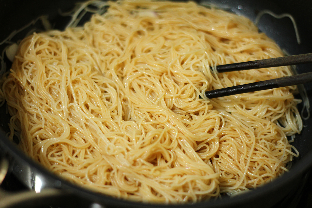 cách làm bún gạo xào chay