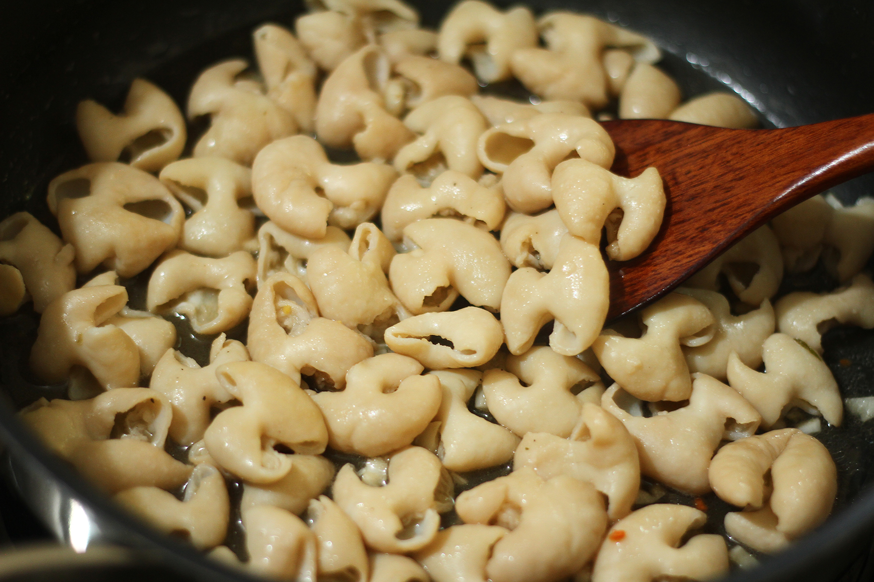 cách làm lòng già xào dưa chua