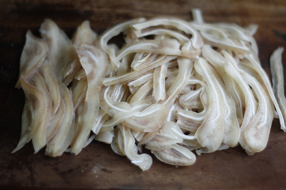 cách làm nem tai heo trộn thính giòn tan