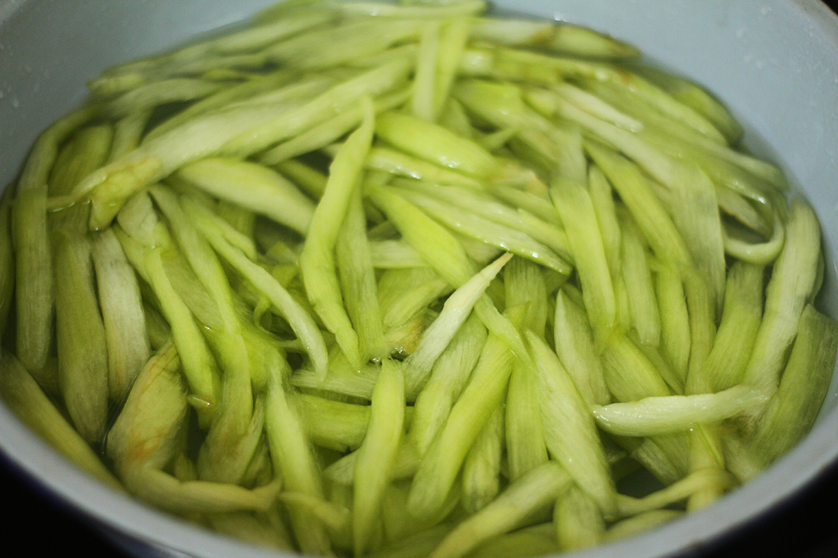 cách nấu bún sườn chua dọc mùng