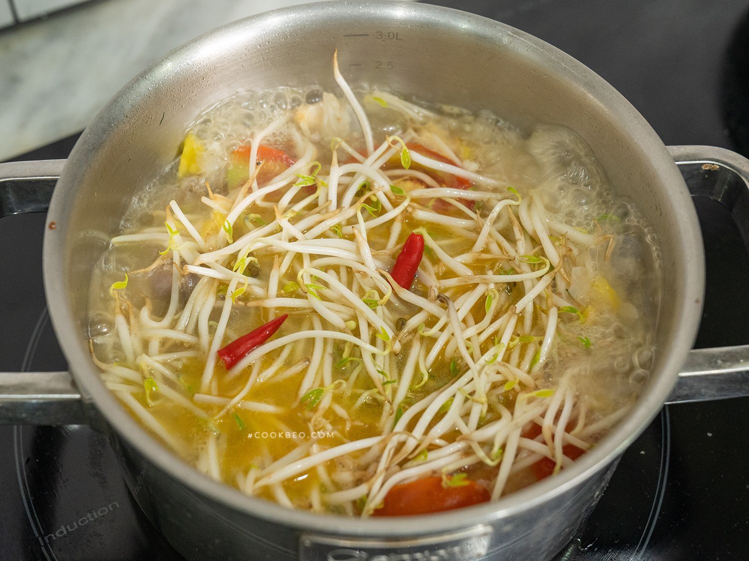 cách làm canh chua đầu cá hồi ngon, không bị tanh