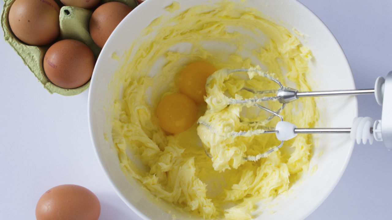 cách làm bánh dứa bằng nồi chiên không dầu