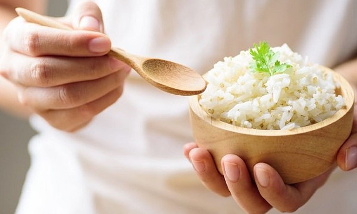 1 bát cơm bao nhiêu calo?