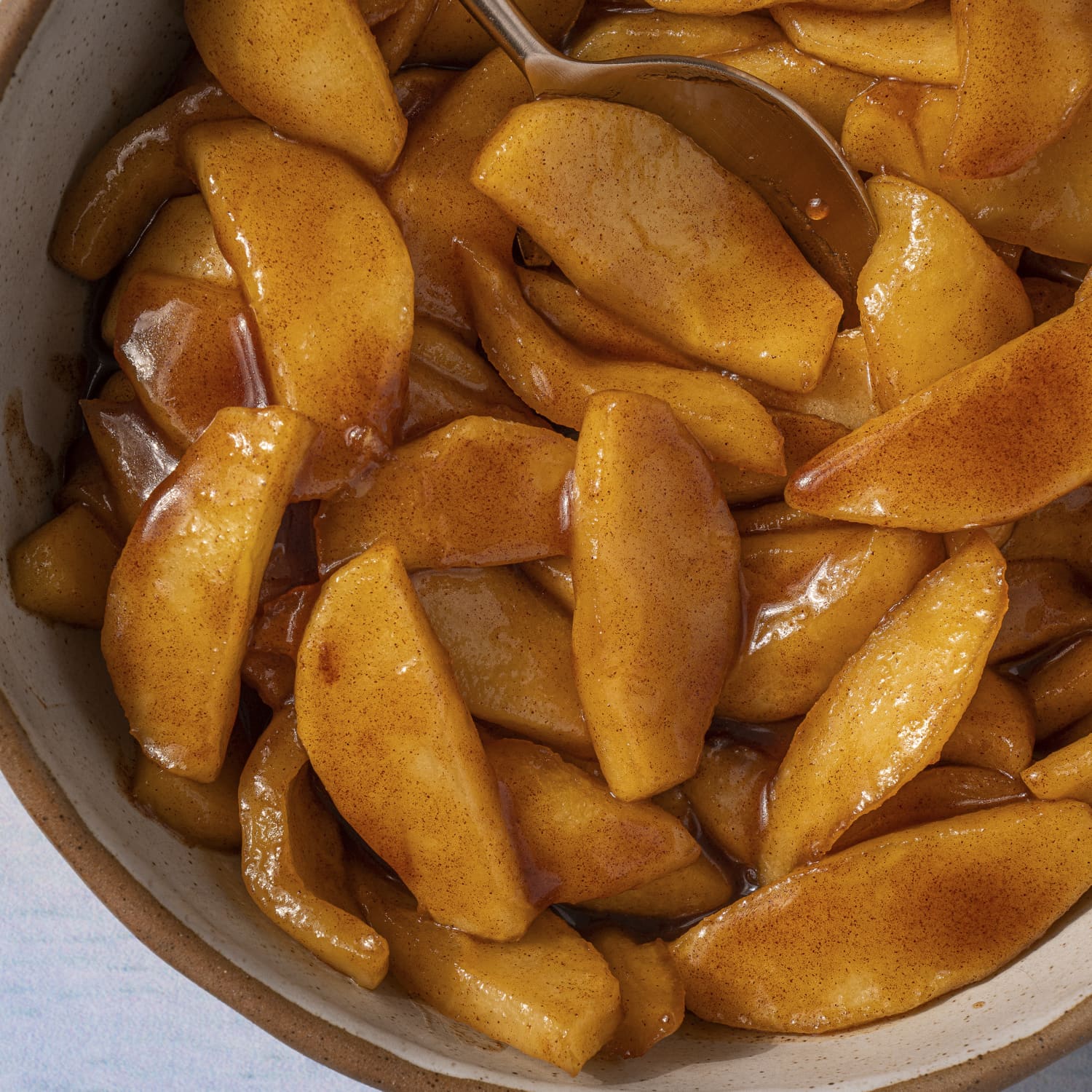 cách làm bánh táo bằng nồi chiên không dầu