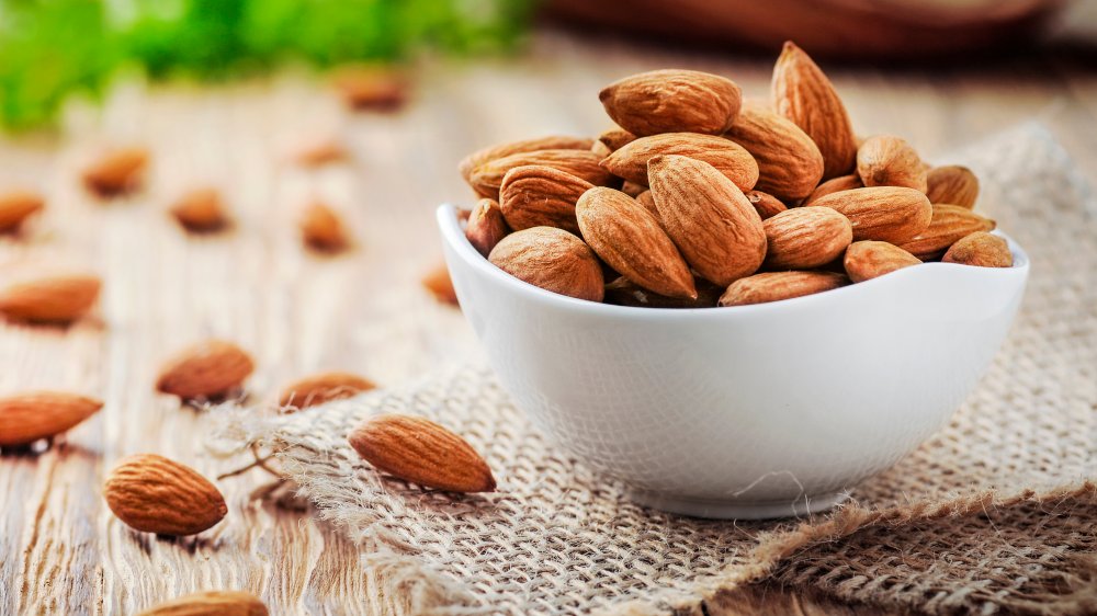 Hạnh nhân có tác dụng gì