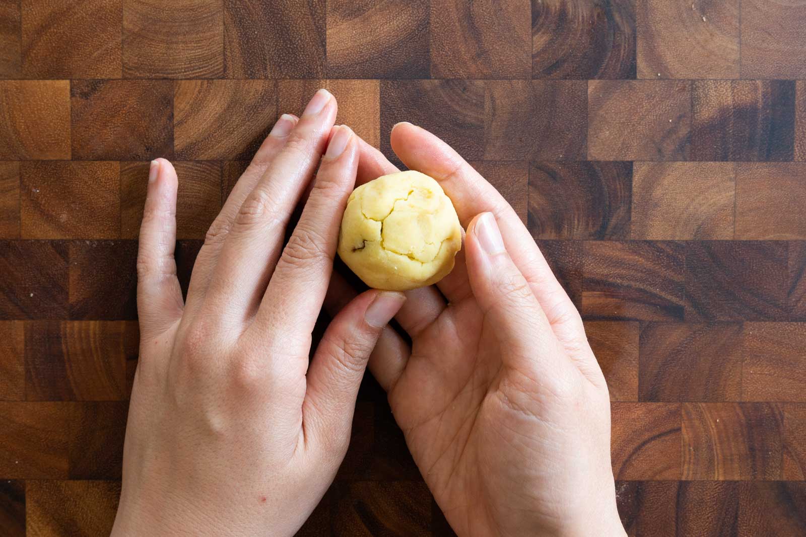 cách làm bánh trung thu nhân đậu xanh tại nhà