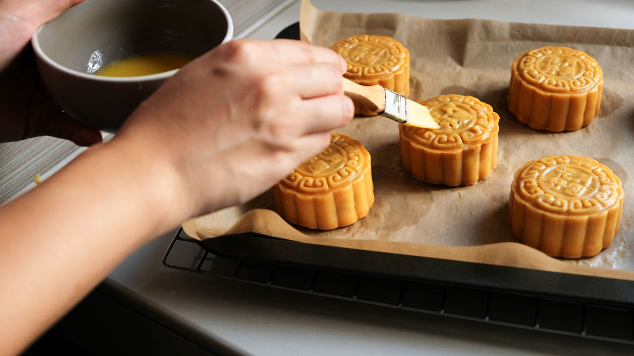 cách làm bánh trung thu nhân đậu xanh tại nhà