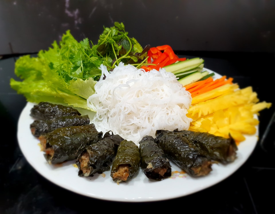 cách làm bò nướng lá lốt