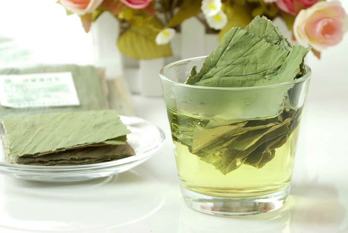 uống nước lá sen có tác dụng gì