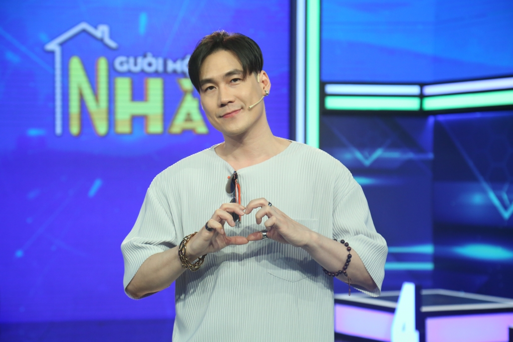 vợ ca sĩ Khánh Phương bị bắt