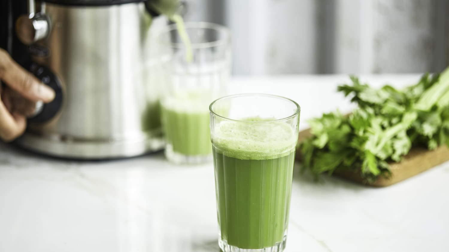uống nước cần tây có tác dụng gì